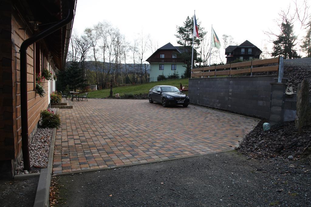 Koenig-In Hotel Hojsova Straz Exterior photo